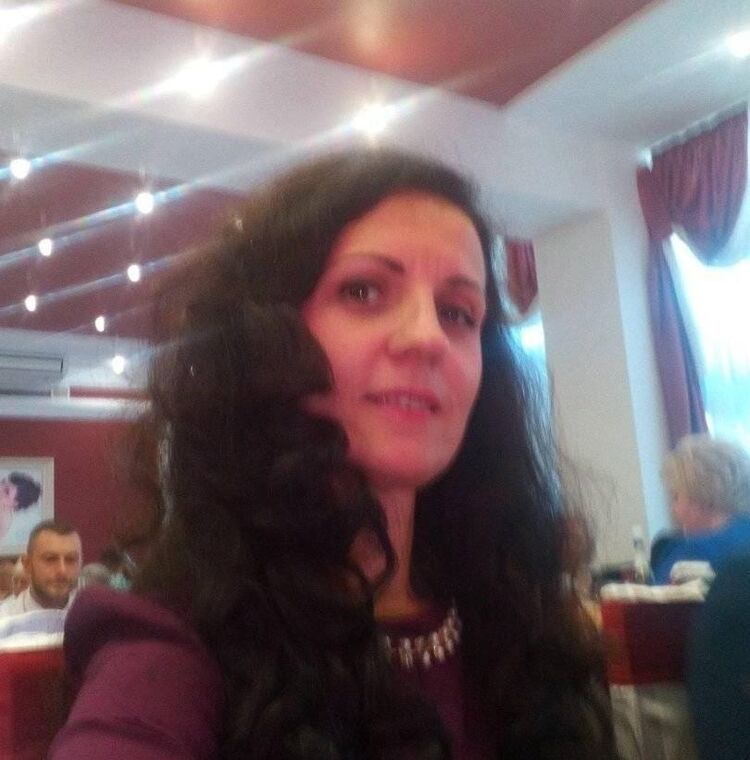  52216441  Liubov, 48 ,    -