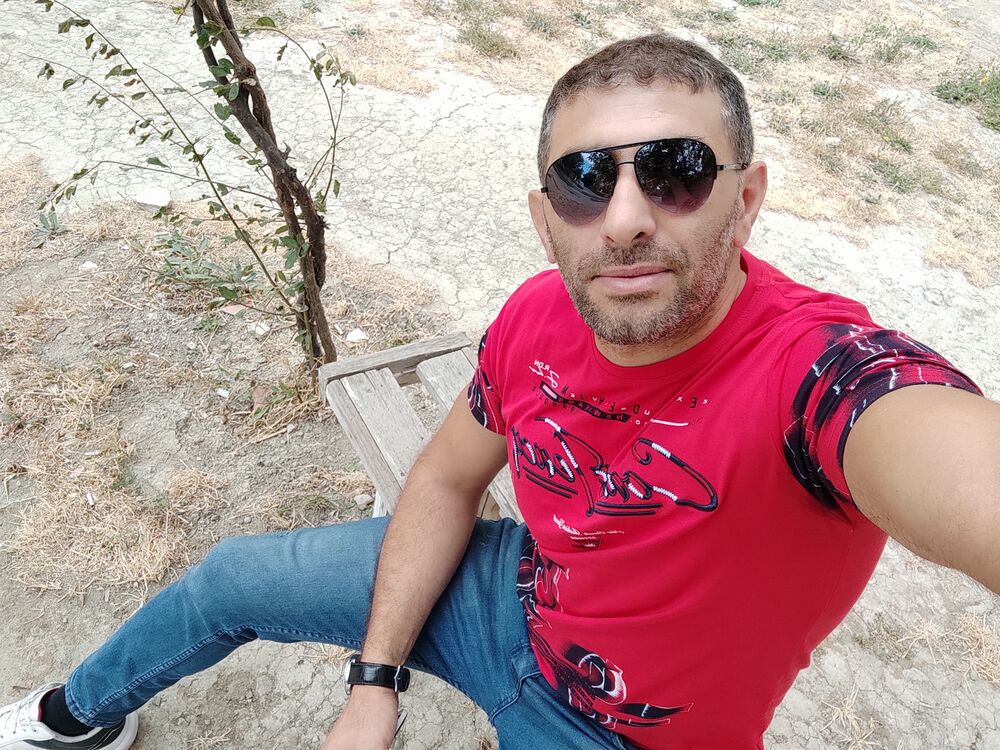  23560671  Zaur, 45 ,    