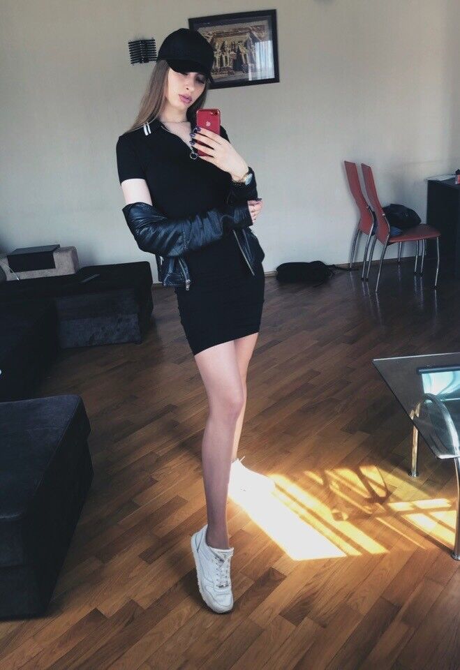  19255321  Viktoria, 28 ,    