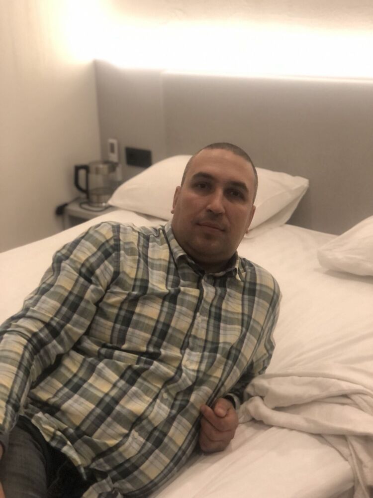  34827991  , 42 ,    