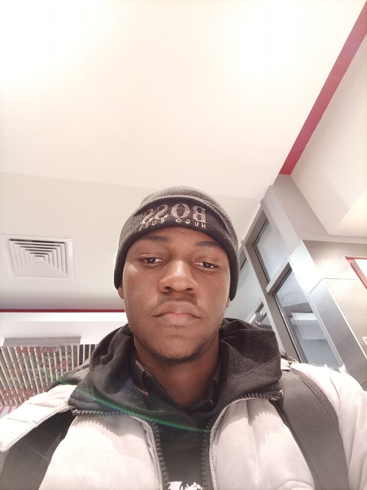  ,   Ludovic, 25 ,   ,   