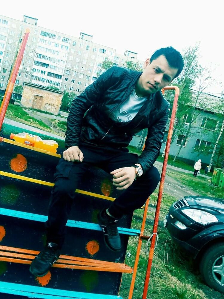  19604221  Ali  Xakimov, 30 ,    