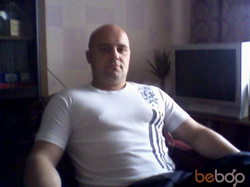  ,   Edyard, 42 ,   