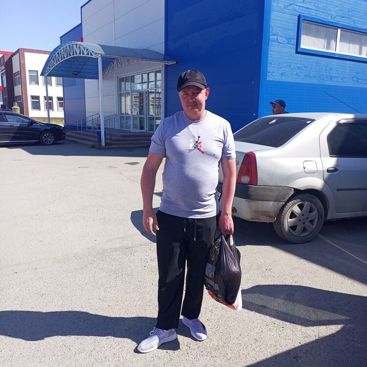  52720811  Denis, 38 ,    