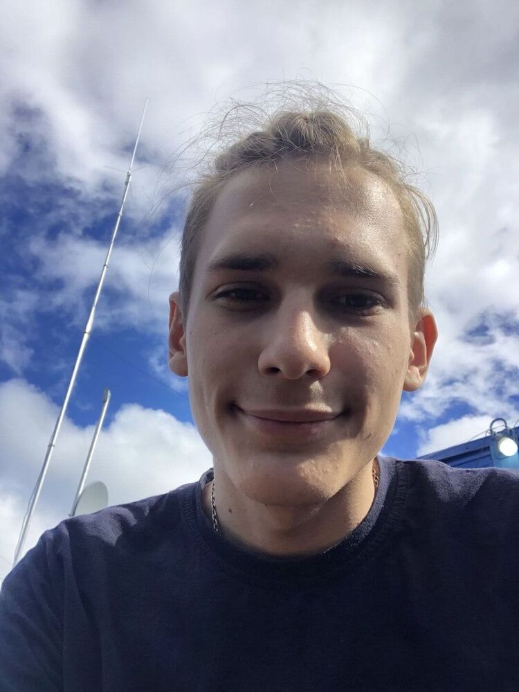  33884321  Daniil, 23 ,    