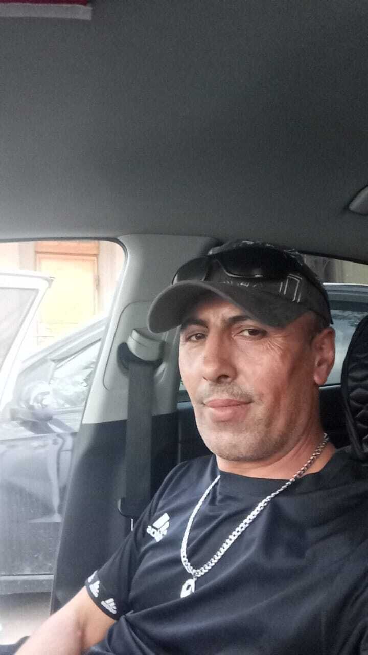  53049421  , 44 ,    