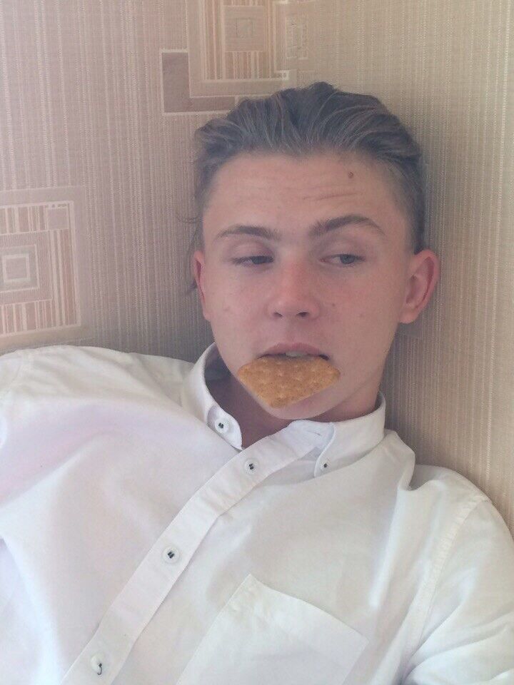  18956921  Nikita, 28 ,    