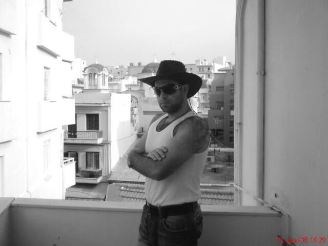  4770321  Leon, 39 ,    