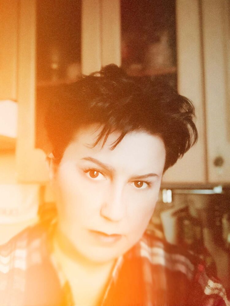  51615191  Lilya, 60 ,    