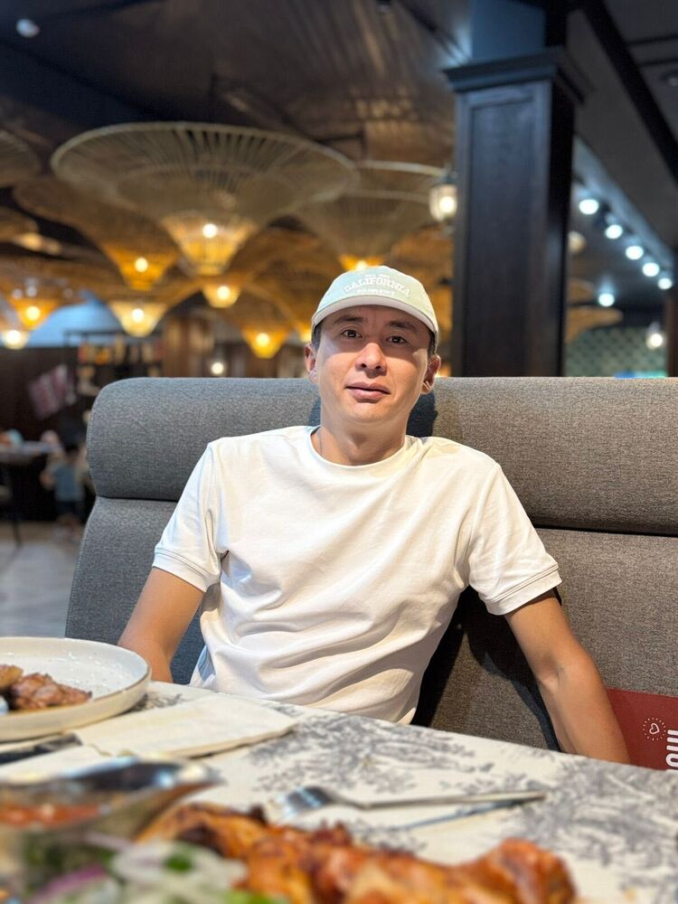  53606151  Omirzhan, 29 ,    