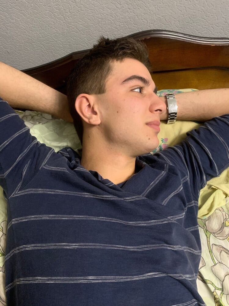 37414021  , 24 ,    