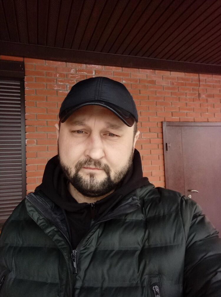  33683341  Alexei, 37 ,    