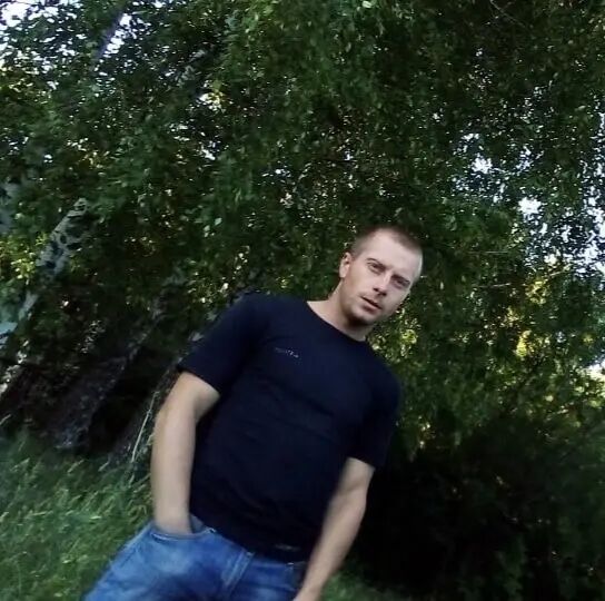  47905201  Sergei, 48 ,    
