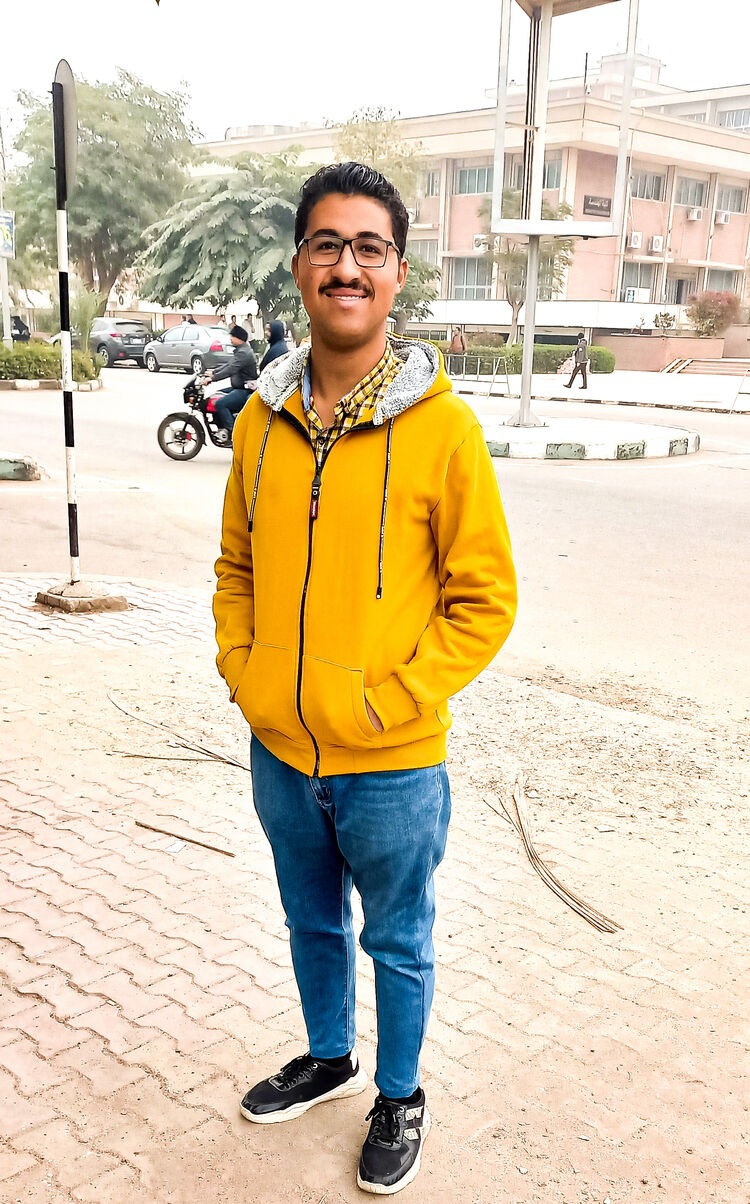  ,   Mahmoud, 21 ,   ,   , c , 
