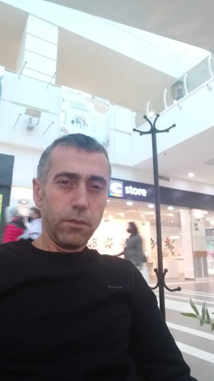  ,   Faruk, 43 ,   ,   