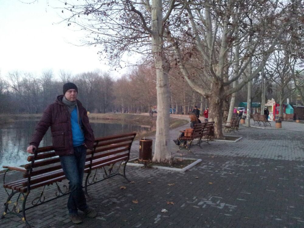  ,   Alex, 51 ,   ,   , c 