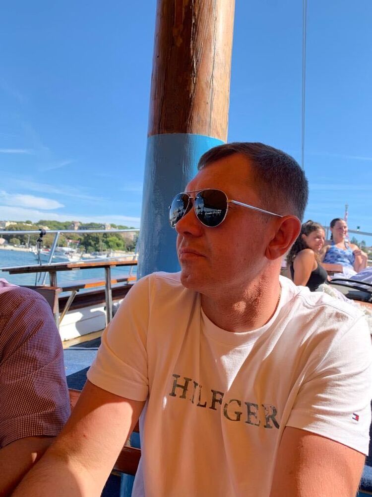  29063791  Pavel, 43 ,    Traunreut