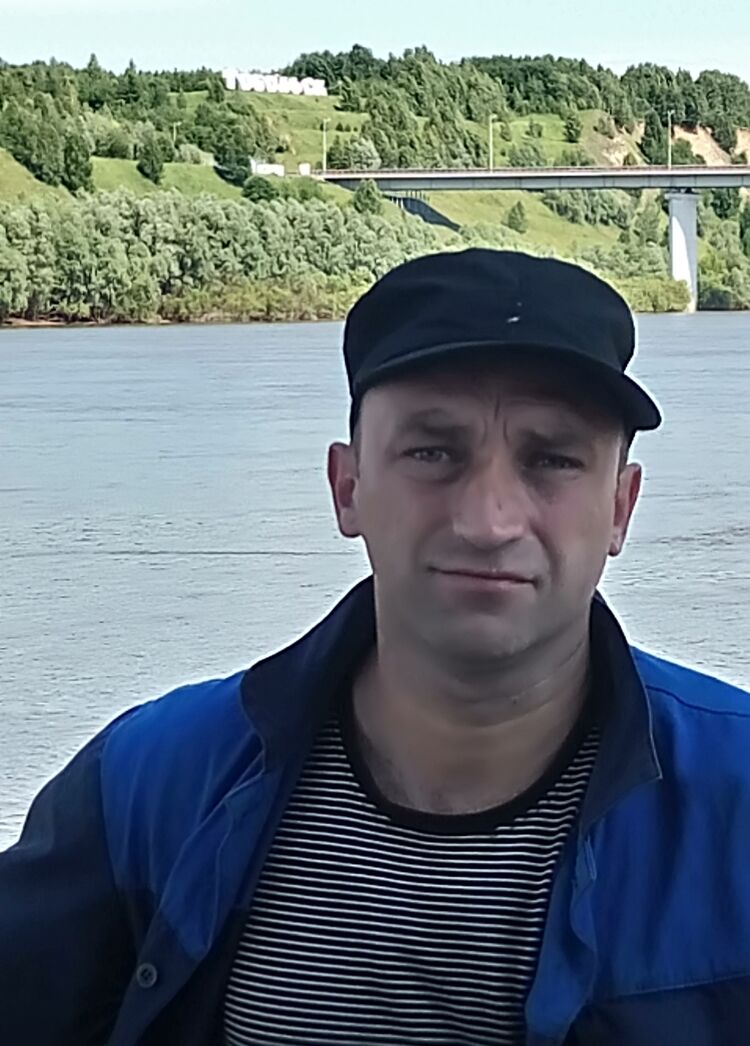  -,   Artur, 44 ,   ,   