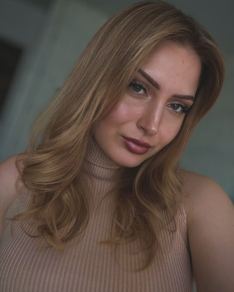  Warszawa,   Anastasia, 23 ,   ,   