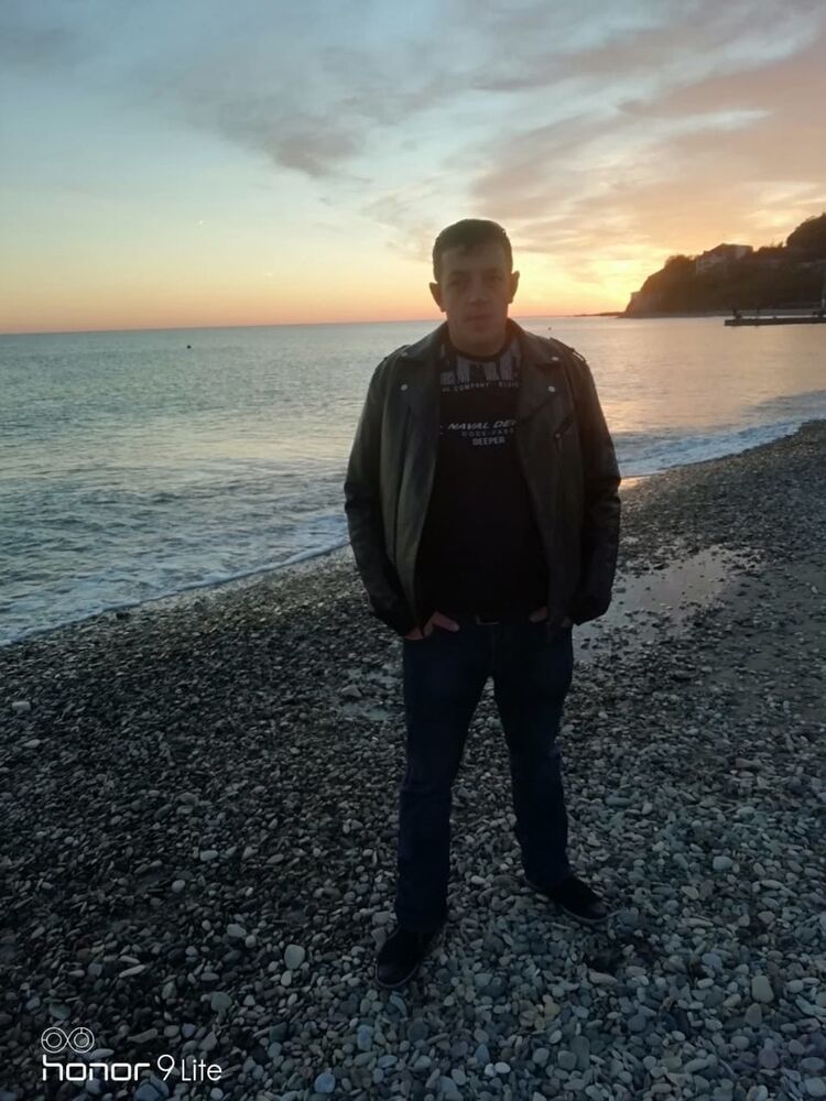  ,   Aleks, 44 ,   ,   , c 