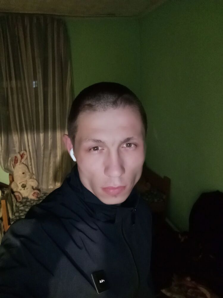  52934241  Tatarin, 33 ,    