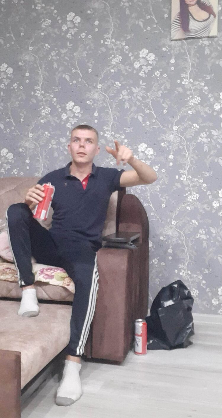  47515661  Pavel, 28 ,    