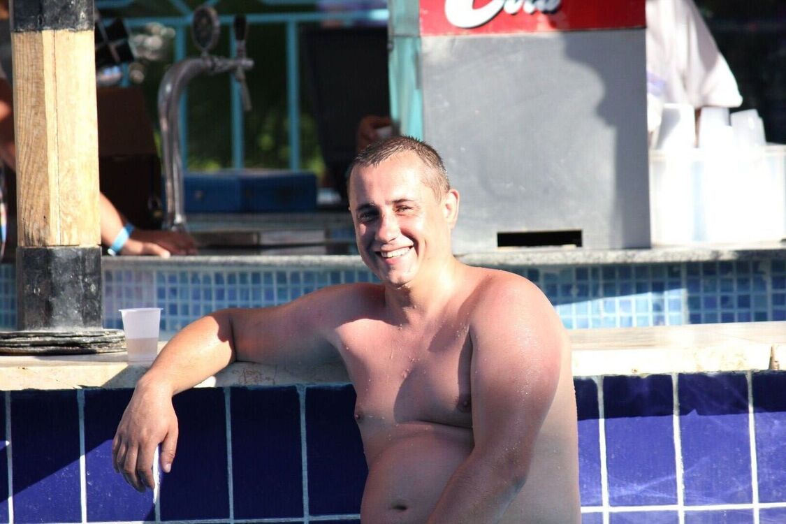  42588601  Leonid, 43 ,    