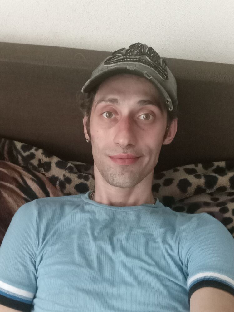  51977231  , 33 ,    