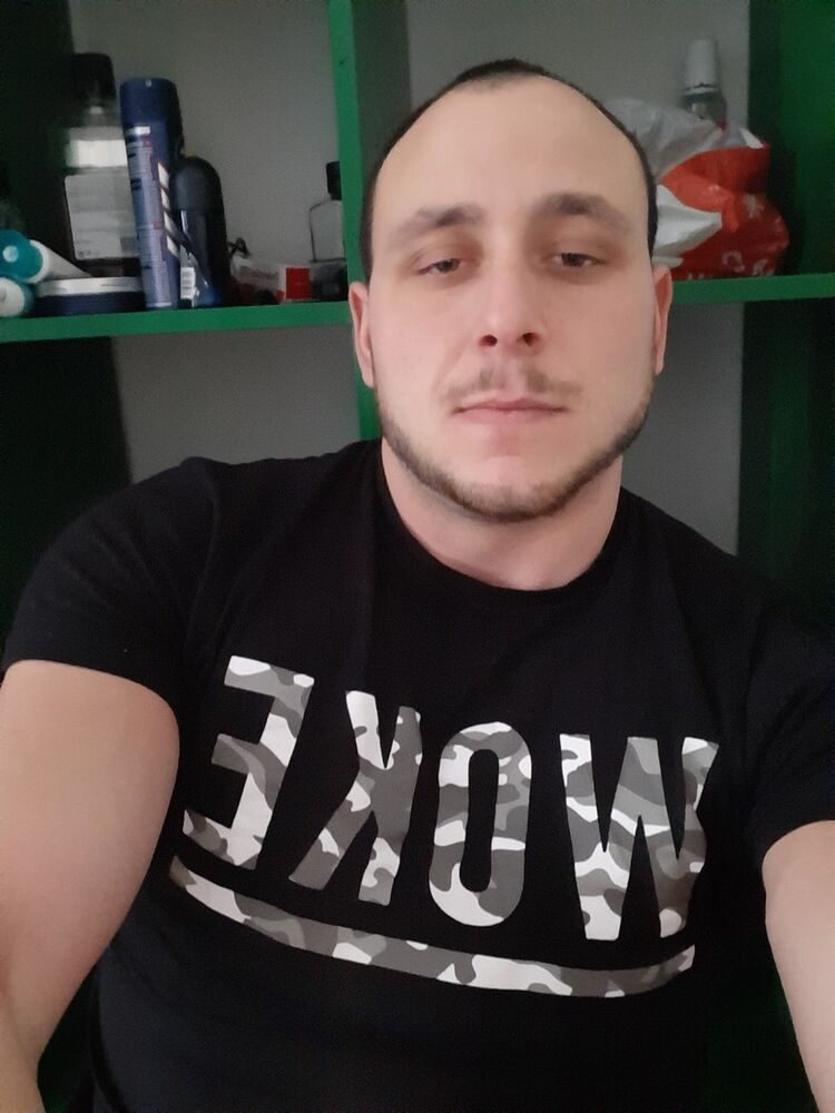  19123141  Venko, 30 ,    