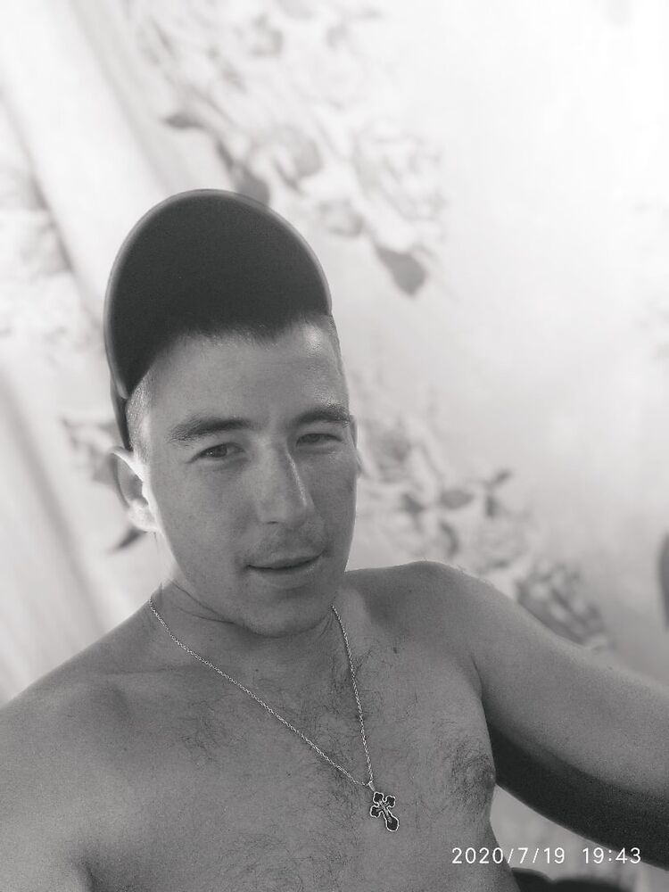  45317871  Slavik, 33 ,     