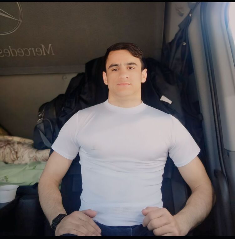  ,   Boris, 25 ,   ,   