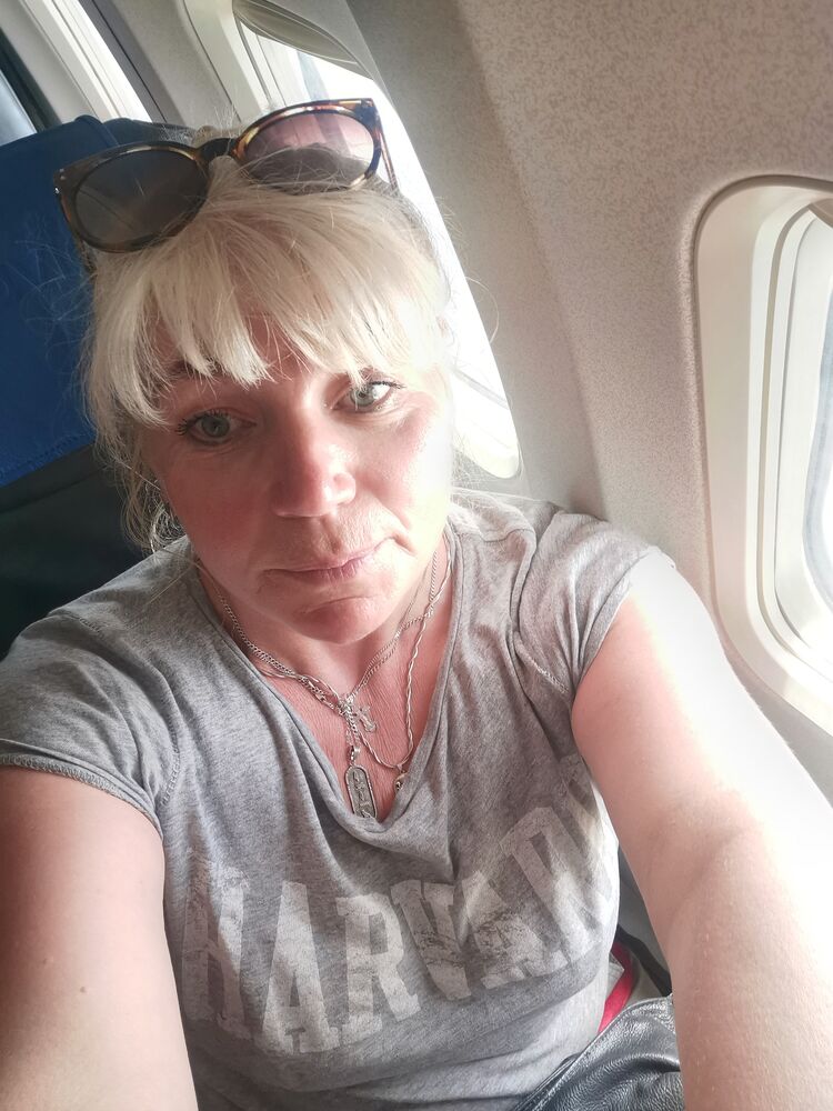  29387731  Lena, 57 ,    