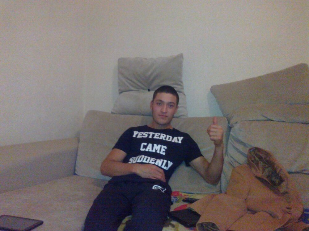 9700651  Timur, 33 ,    
