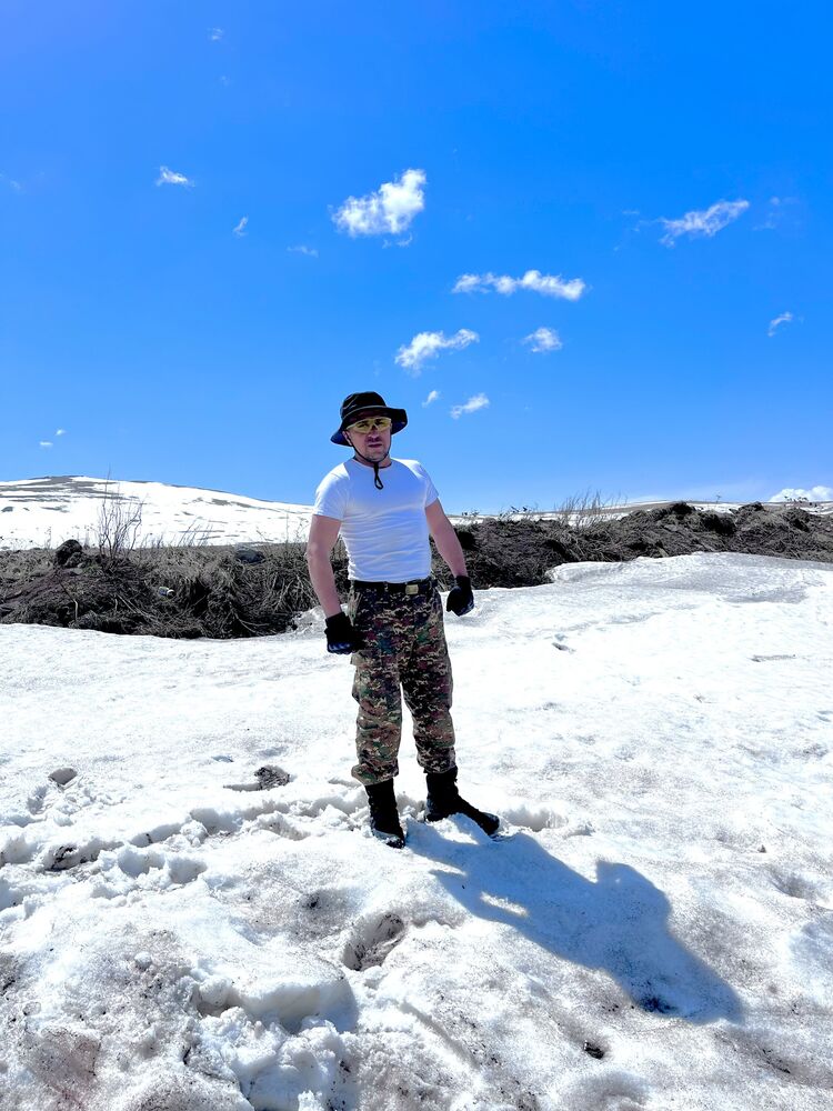  45042721  Tiko, 38 ,    