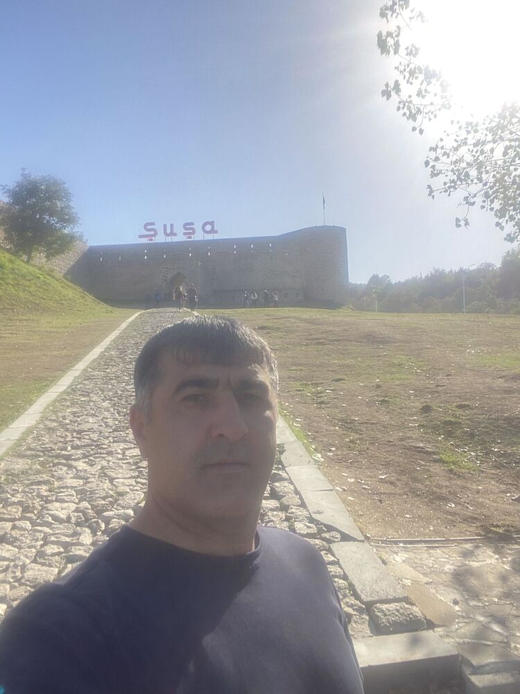  49396171  Azer, 45 ,    