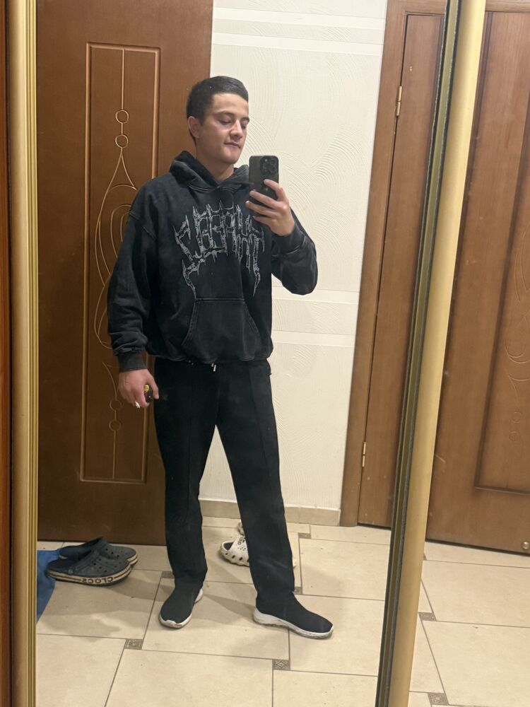  53968791  Anush, 21 ,    