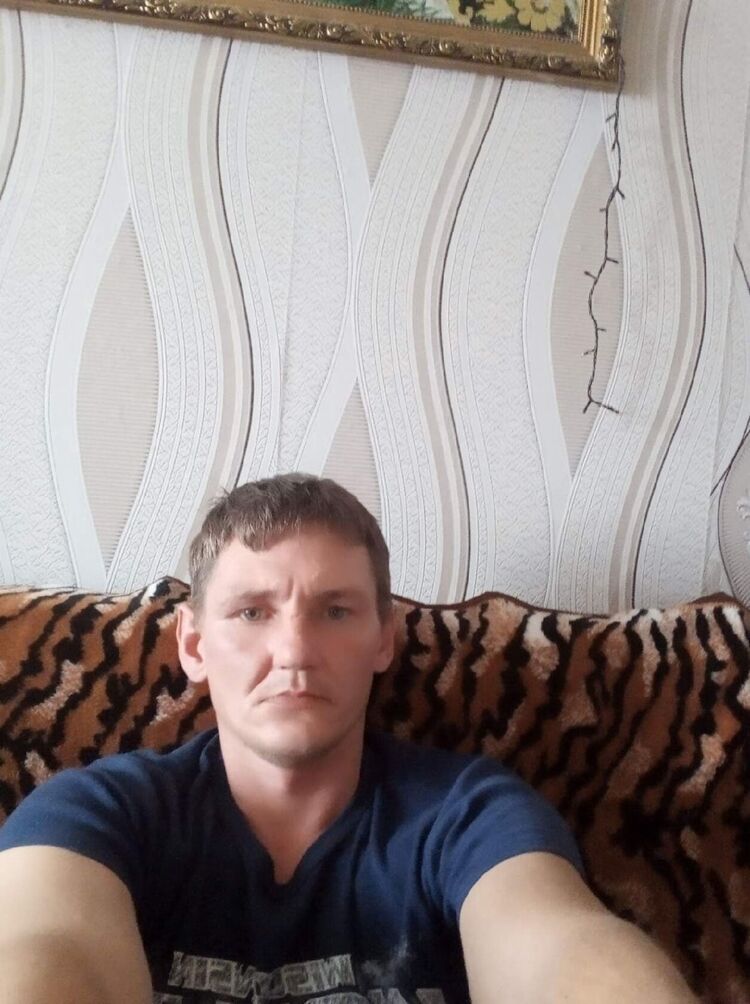  24827911  , 39 ,    