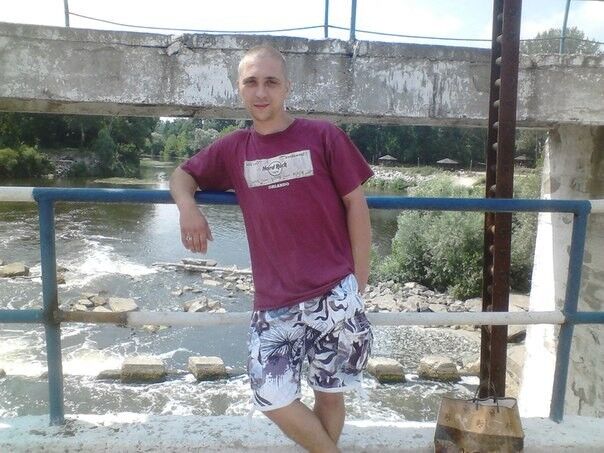  10232461  Maks, 41 ,    