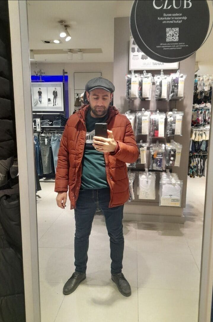  54131551  Alihandro, 35 ,    