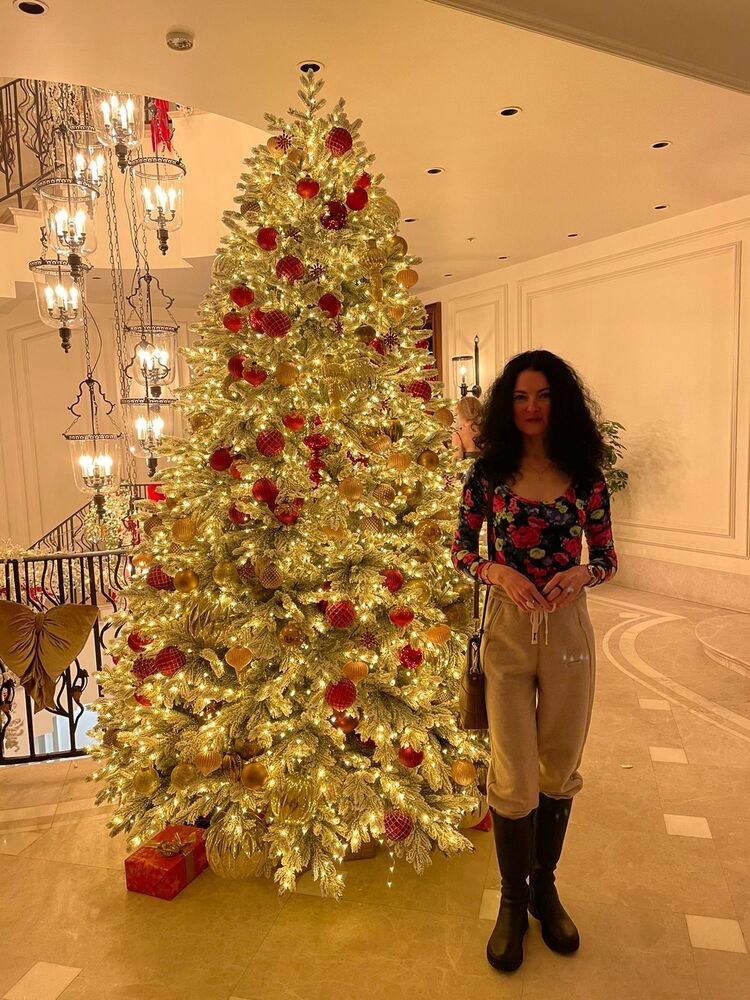  40423771  Irina, 50 ,    