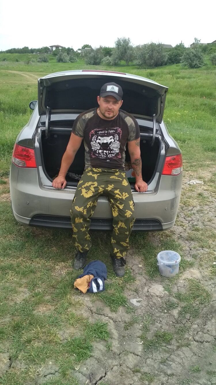  46064091  Andrei, 31 ,    