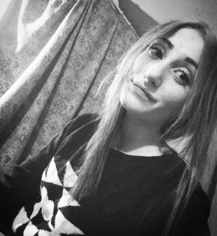 44227451  Vika, 26 ,    