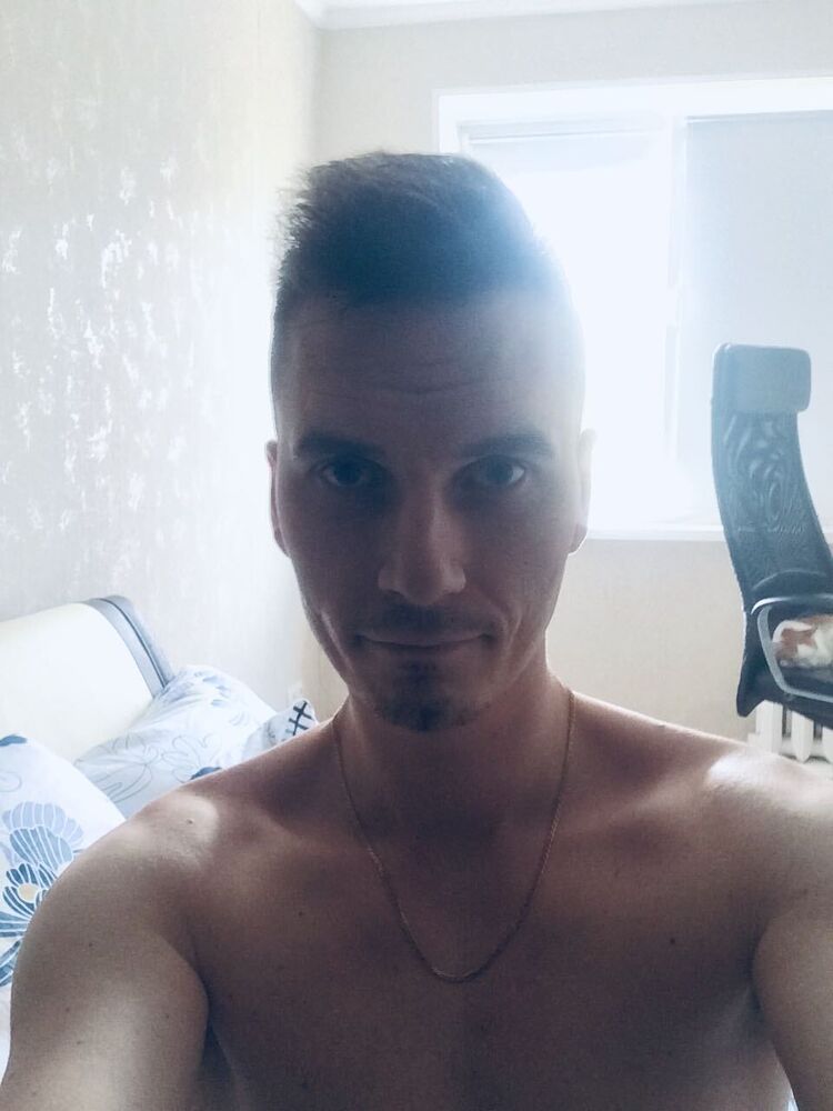  28798241  Aleksei, 32 ,     