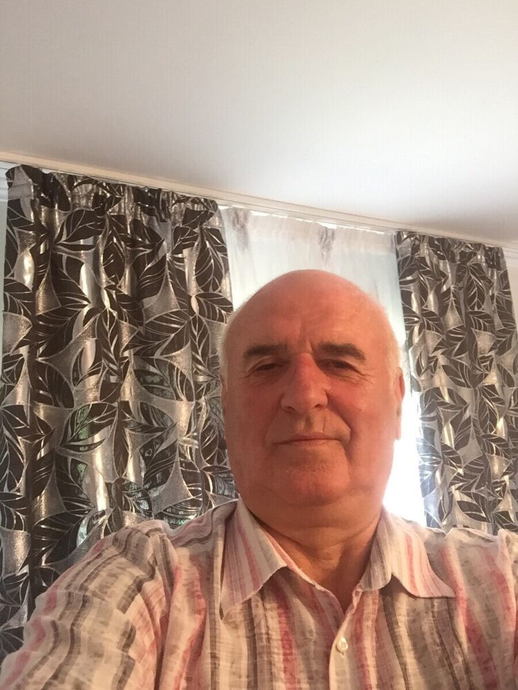  20438241  Petru, 74 ,    