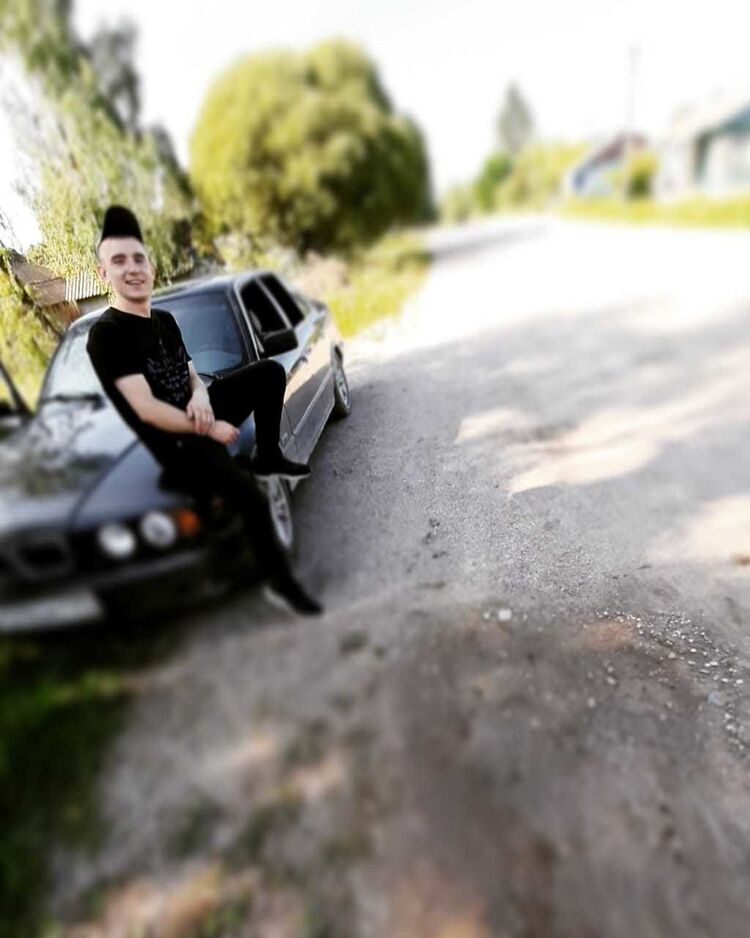  18050761  , 28 ,     
