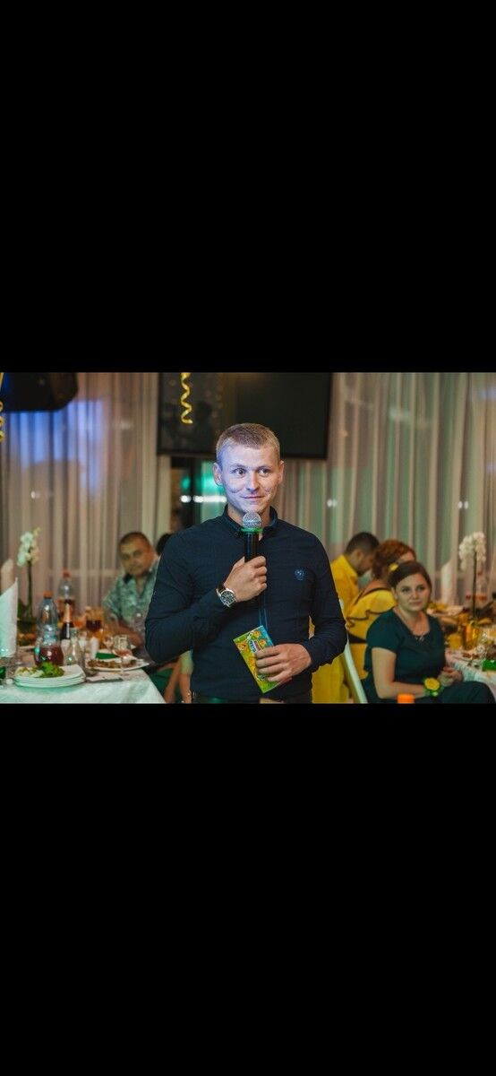  18718641  Sezarudnev, 32 ,    