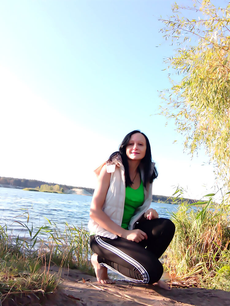  42280241  Meri, 40 ,    