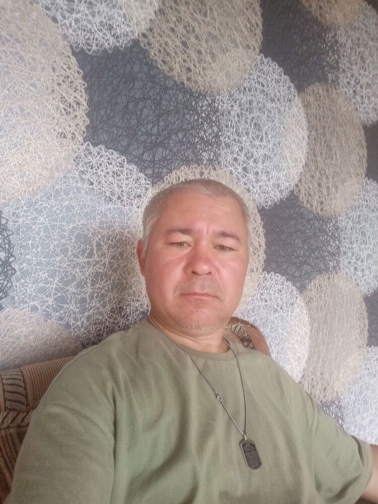  ,   Amir, 43 ,   ,   