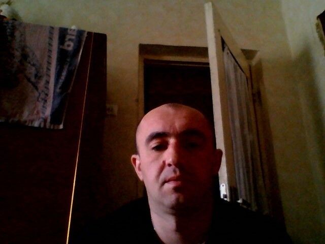  16008001  Sergiu, 44 ,    