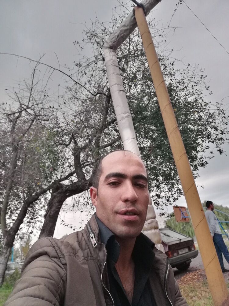  20891841  Tamer, 40 ,    